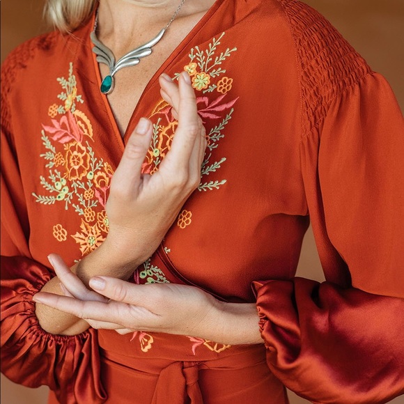 Chasing Unicorns Moonlight Serenade Silk Maxi NWT - Picture 4 of 8